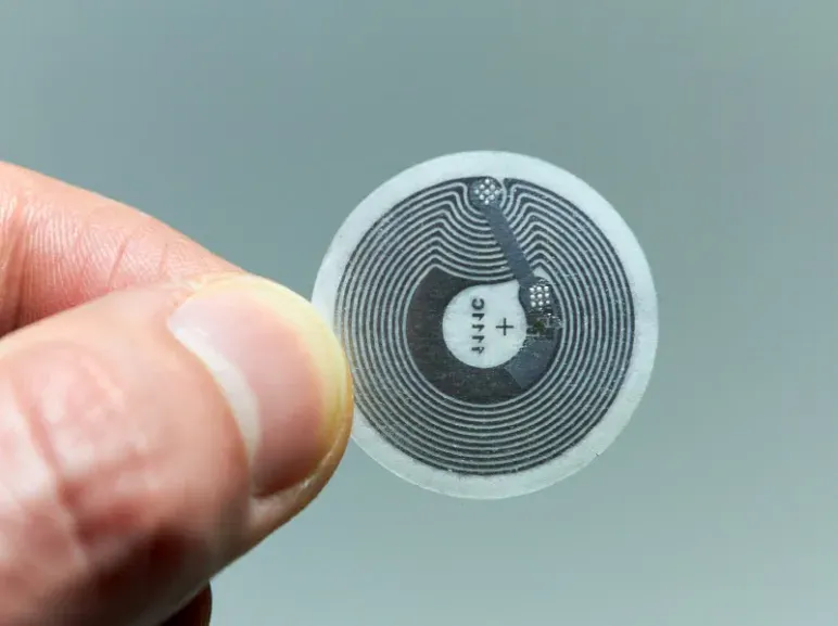 NFC жапсырмасын қалай алуға болады?