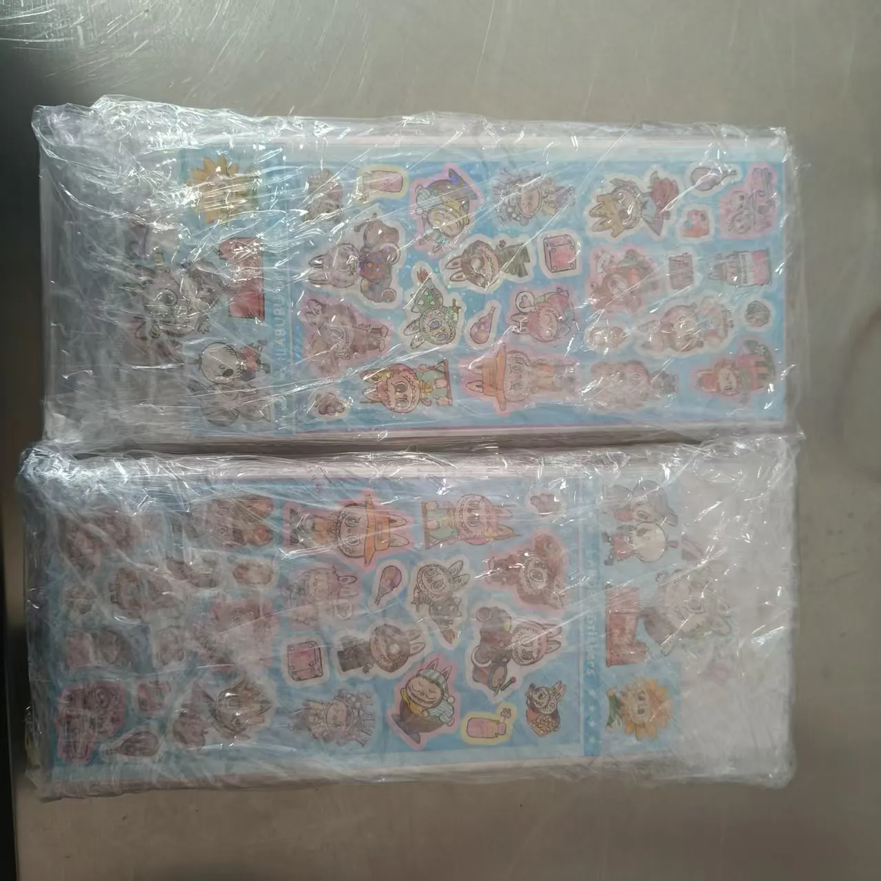 Компания өткен аптада жаңа өлімге арналған балалар жапсырмаларын жөнелтті