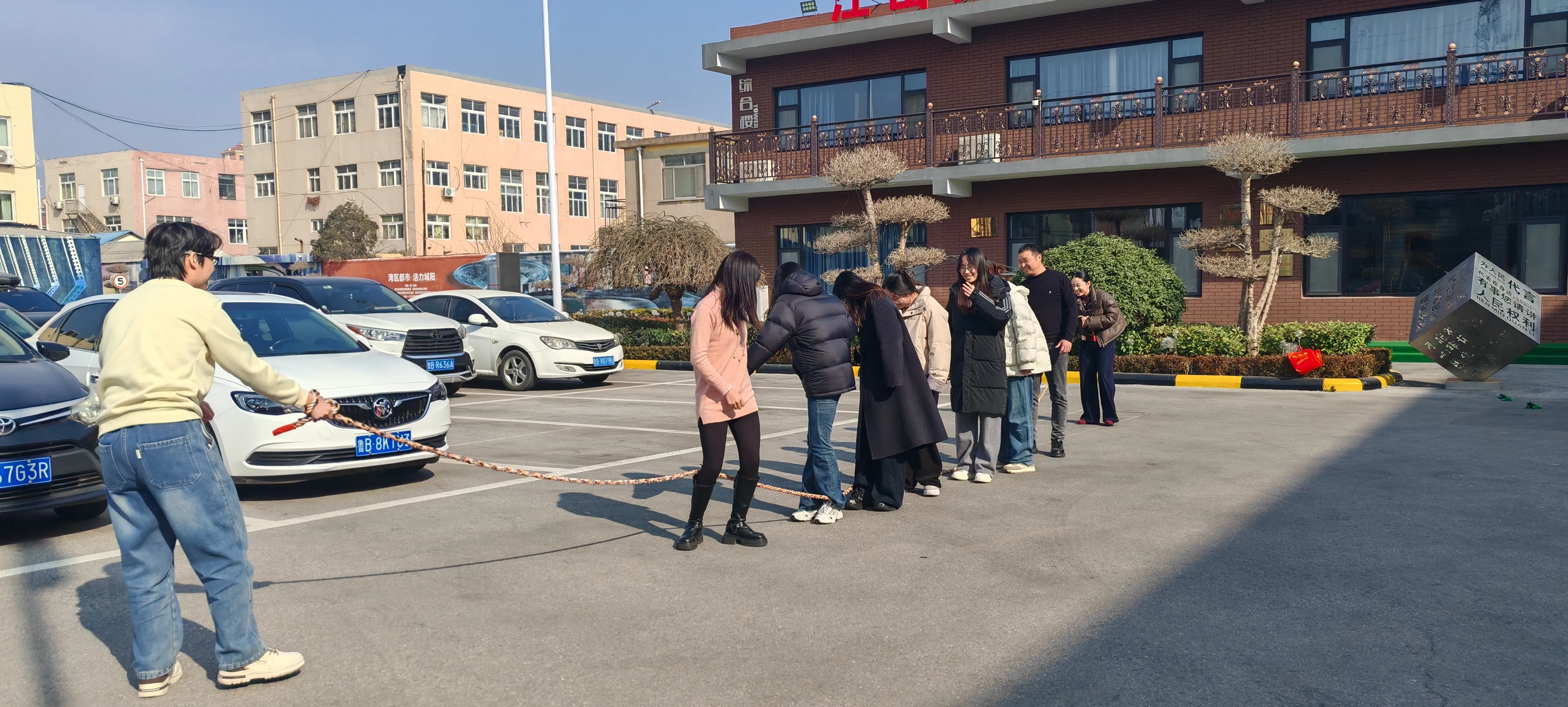 JOJO пакетінде команда рухы көтеріледі